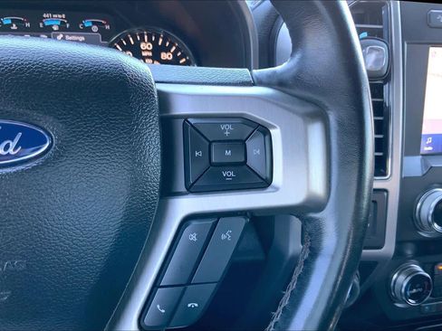 Used 2019 Ford F150 Platinum w/ Equipment Group 701A Luxury image 25