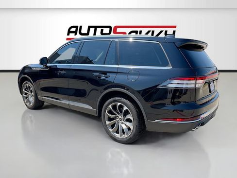 Used 2025 Lincoln Aviator AWD image 5