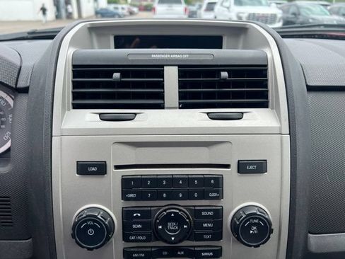 Used 2011 Ford Escape XLT FWD image 25