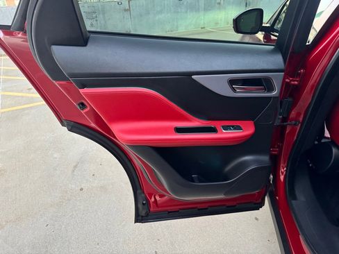 Used 2017 Jaguar F-PACE S image 21