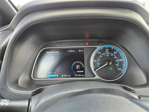 Used 2022 Nissan Leaf SV image 25