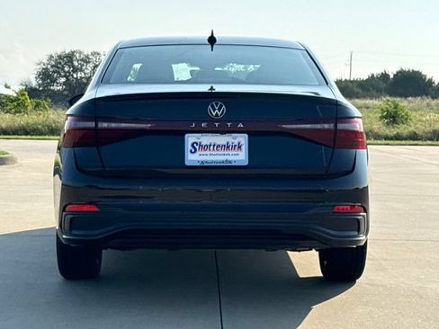 Used 2025 Volkswagen Jetta Sport FWD image 7