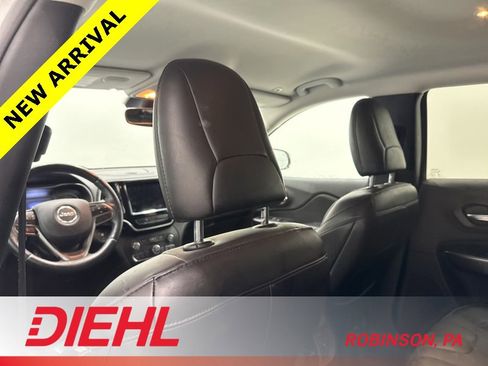 Used 2019 Jeep Cherokee Limited image 17