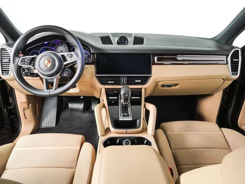 Certified 2023 Porsche Cayenne Coupe AWD/4WD image 20