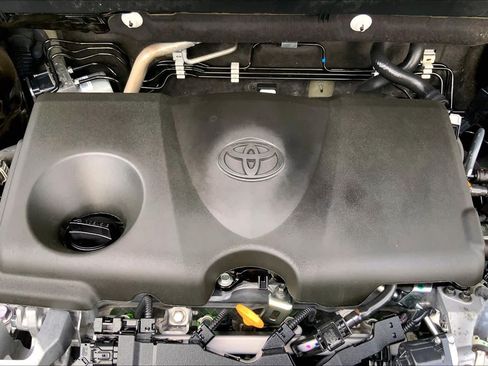 Used 2025 Toyota RAV4 LE FWD image 32