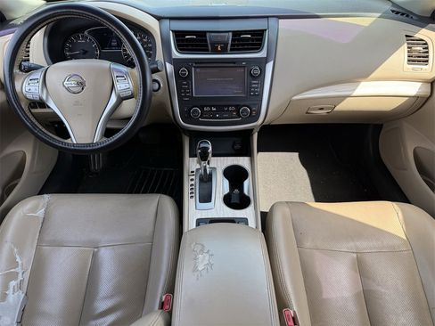 Used 2017 Nissan Altima 2.5 SL w/ 2.5 Technology Package image 12