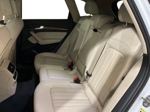 Used 2023 Audi Q5 2.0T Premium w/ Convenience Package AWD/4WD image 17