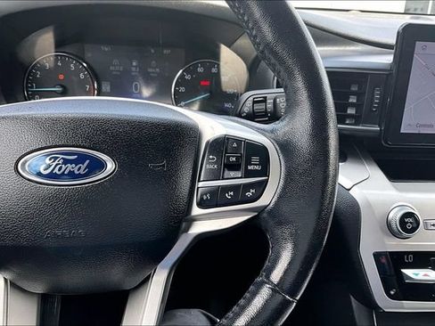 Used 2021 Ford Explorer XLT w/ Equipment Group 202A RWD image 19