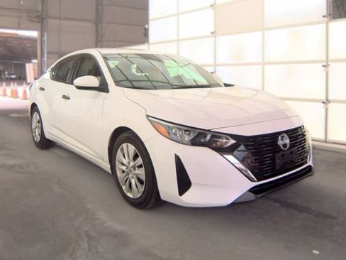 Used 2024 Nissan Sentra S FWD image 2