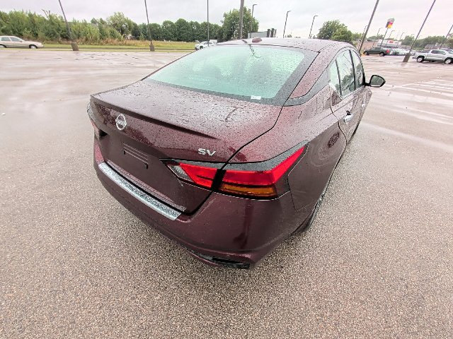 Used 2023 Nissan Altima 2.5 SV w/ SV Premium Package FWD image 5
