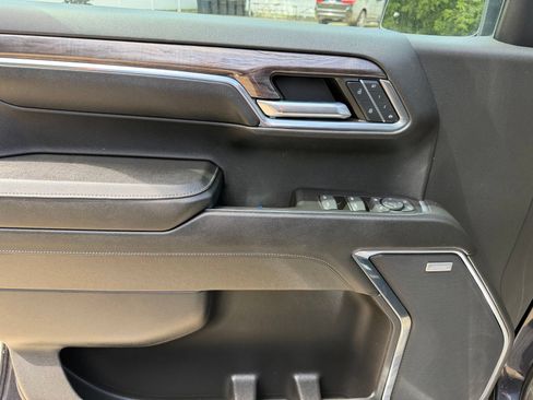 Used 2023 Chevrolet Silverado 1500 LTZ w/ LTZ Premium Package AWD/4WD image 9