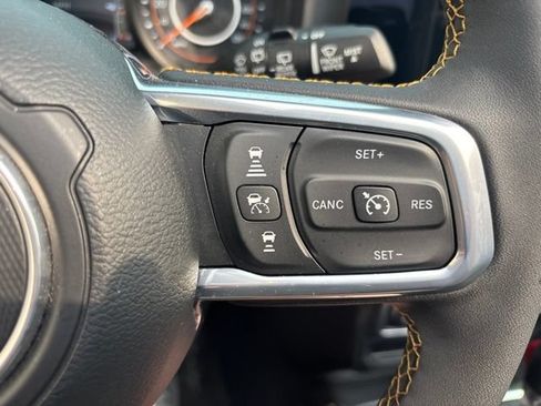 Used 2024 Jeep Wrangler Unlimited Sahara w/ Safety Group AWD/4WD image 21