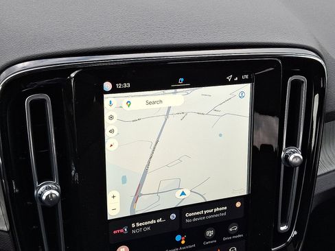 New 2026 Volvo XC40 B5 Plus w/ Protection Package Premier image 15