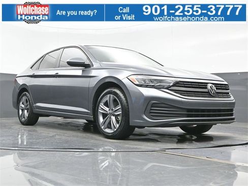 Used 2024 Volkswagen Jetta SE w/ Panoramic Sunroof Package image 28