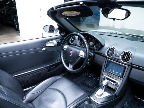 Used 2006 Porsche Boxster RWD image 9