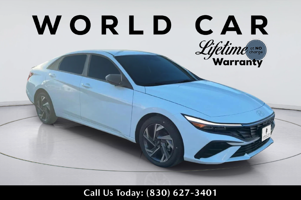 Used 2025 Hyundai Elantra Sport FWD image 1