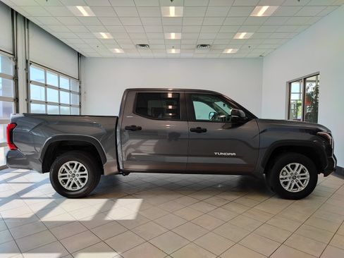 Used 2024 Toyota Tundra SR5 w/ SR5 Convenience Package AWD/4WD image 2