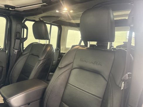 Used 2021 Jeep Wrangler Unlimited Sahara AWD/4WD image 9