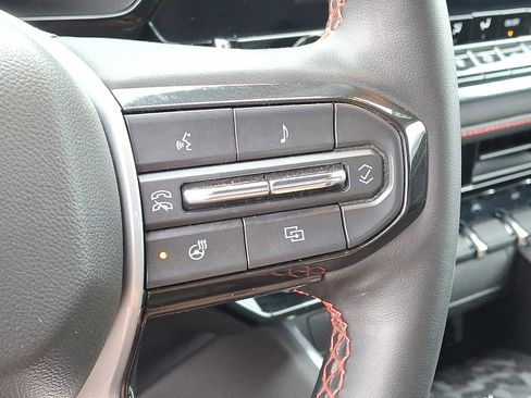 Used 2023 Chevrolet Colorado Z71 w/ Z71 Convenience Package 2 image 22