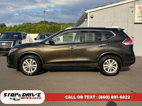 Used 2015 Nissan Rogue SV w/ SV Premium Package AWD/4WD image 8