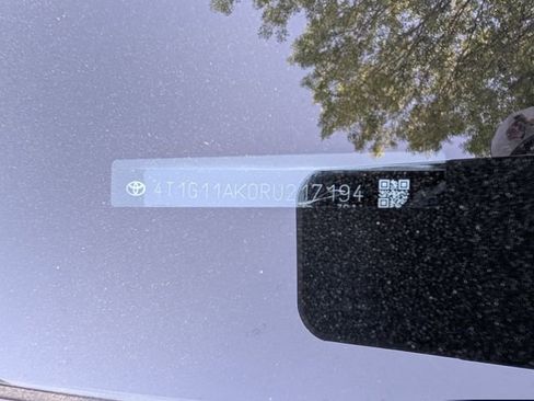 Used 2024 Toyota Camry SE FWD image 33