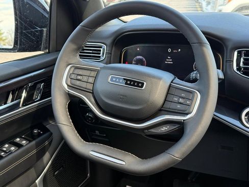 Used 2024 Jeep Wagoneer 4x4 w/ Premium Group I image 14