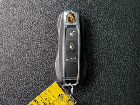 Used 2018 Porsche Panamera 4 AWD/4WD image 35