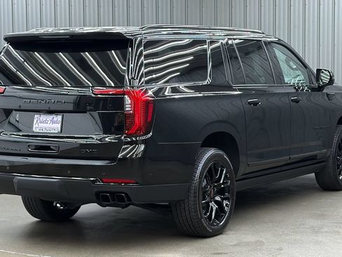 Used 2026 GMC Yukon XL Denali w/ Sun & Power Step Package AWD/4WD image 5