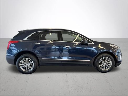 Used 2017 Cadillac XT5 Luxury w/ Driver Awareness Package AWD/4WD image 6