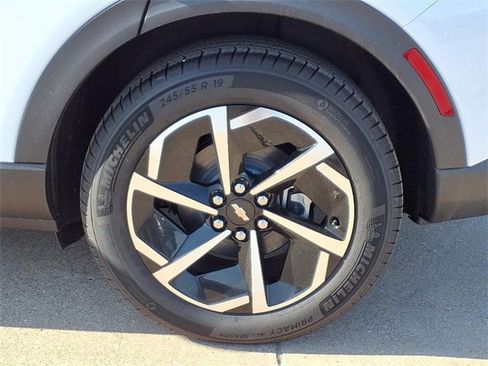 Used 2025 Chevrolet Equinox EV LT image 21