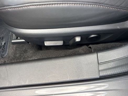 Used 2025 MAZDA MAZDA3 s FWD image 12