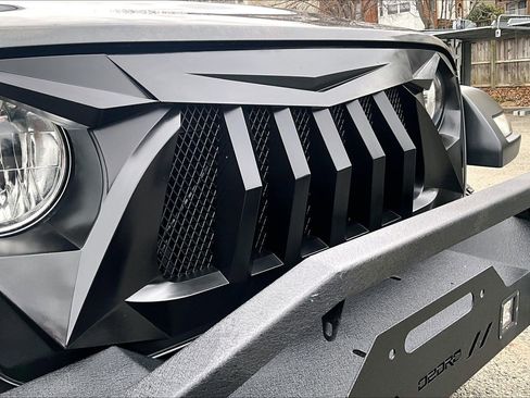 Used 2019 Jeep Wrangler Unlimited Sport S image 27