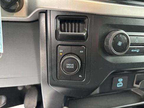 Used 2022 Ford F150 XLT AWD/4WD image 27