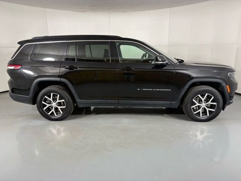 Used 2024 Jeep Grand Cherokee L Limited w/ Luxury Tech Group II image 11