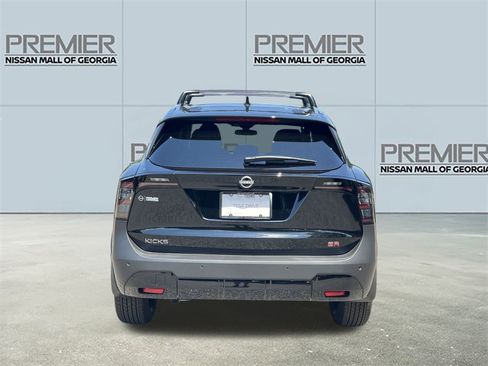 New 2025 Nissan Kicks SR w/ SR Premium Package image 26