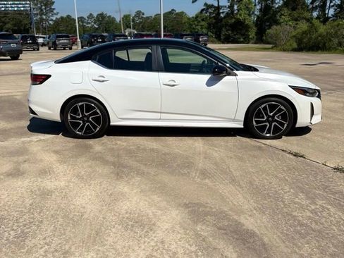 Used 2024 Nissan Sentra SR FWD image 7