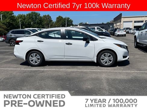Used 2025 Nissan Versa S w/ Trunk Package FWD image 4