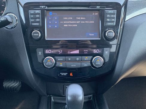 Used 2015 Nissan Rogue SL image 15