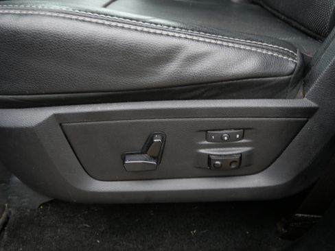 Used 2015 RAM 3500 Laramie w/ Black Appearance Group AWD/4WD image 22
