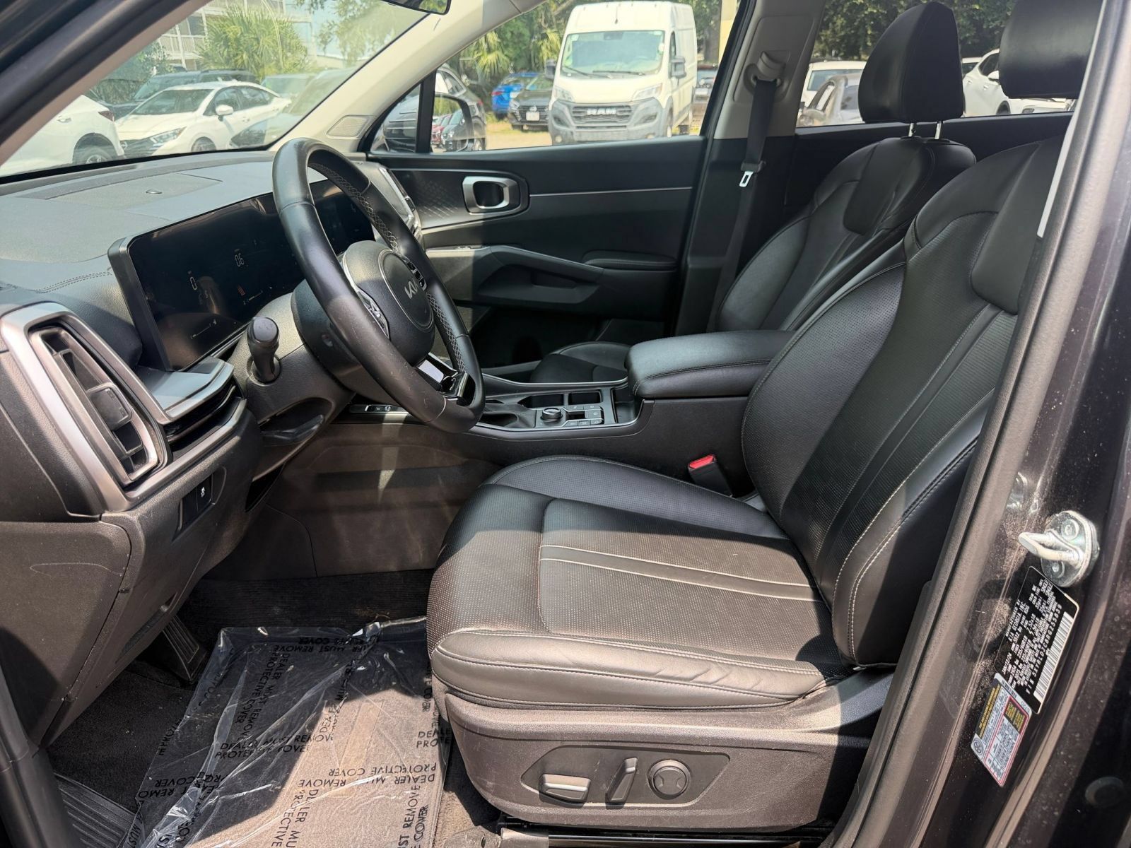 Used 2024 Kia Sorento S AWD/4WD image 27
