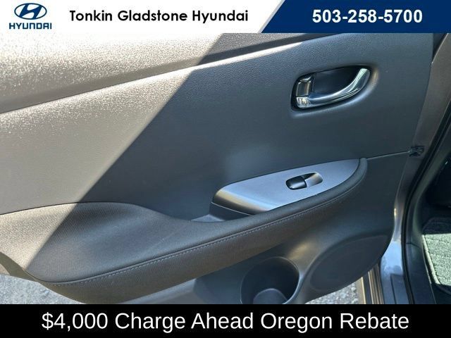 Used 2025 Nissan Leaf S FWD image 14
