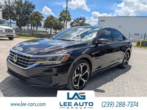Used 2021 Volkswagen Passat 2.0T R-Line image 6