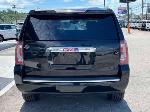 Used 2018 GMC Yukon Denali w/ Denali Ultimate Package AWD/4WD image 4
