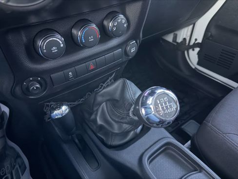 Used 2016 Jeep Wrangler Sport image 17
