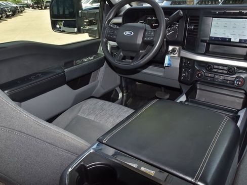 Used 2023 Ford F250 XLT w/ FX4 Off-Road Package AWD/4WD image 15