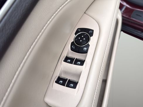 Used 2017 Lincoln MKZ Reserve FWD image 11