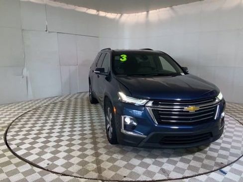 Used 2023 Chevrolet Traverse LT w/ LT Premium Package FWD image 5