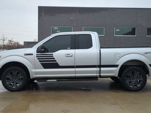 Used 2018 Ford F150 XLT w/ Equipment Group 302A Luxury image 3