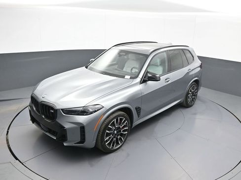 Used 2024 BMW X5 M60i AWD/4WD image 37