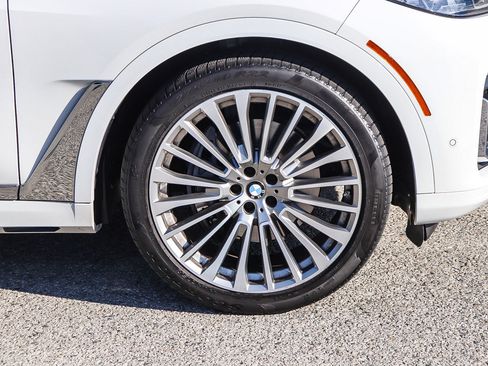 Used 2021 BMW X7 xDrive40i w/ Premium Package image 12